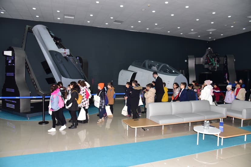 Young Explorers Discover Technology at the Simulation Center